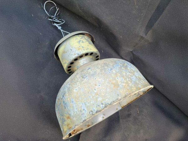 lampe industrielle nucléa, aspect vintage