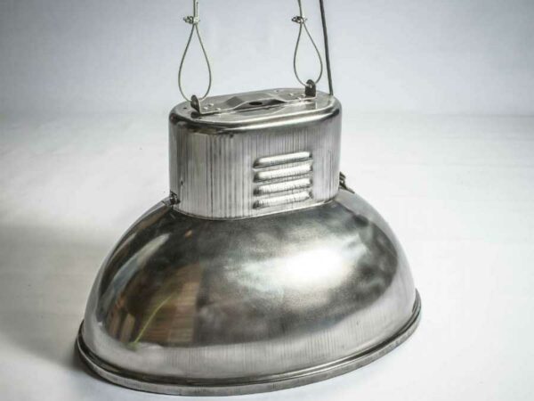 Lampe industrielle ovale polie