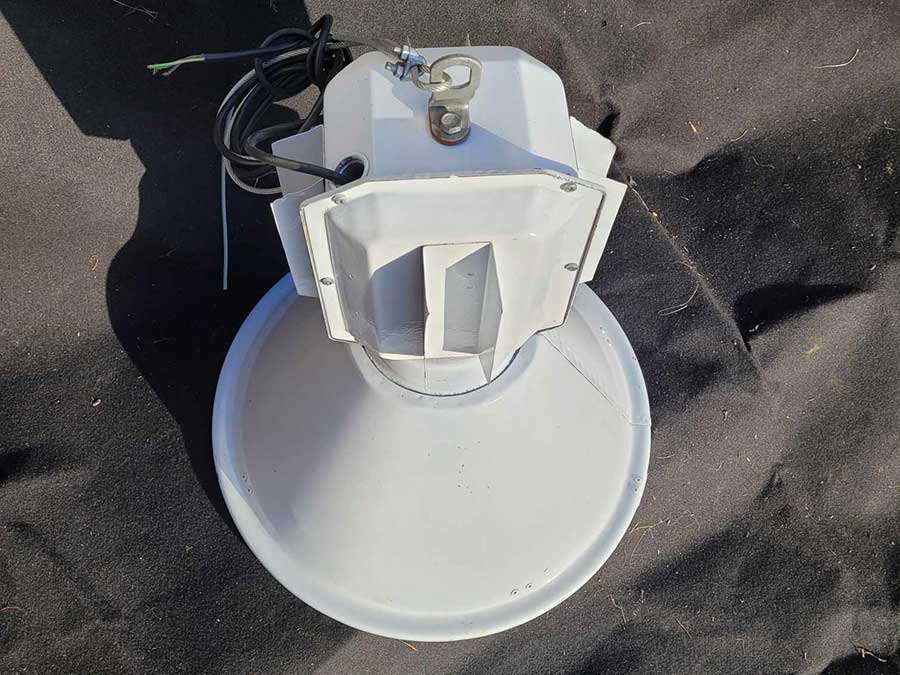 Lampe industrielle blanche, aspect vintage