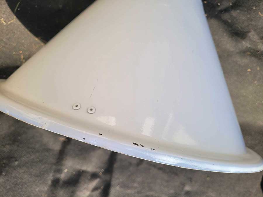 Lampe industrielle blanche, aspect vintage