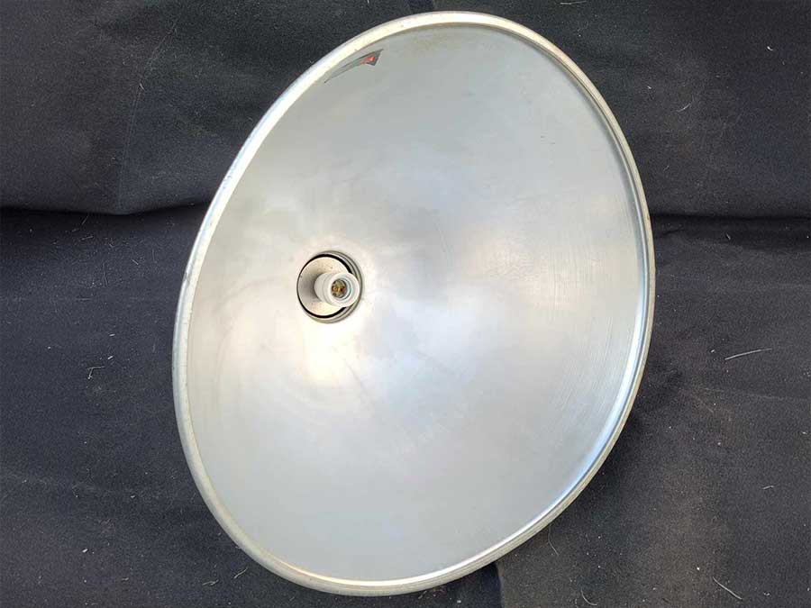 Lampe industrielle blanche, aspect vintage