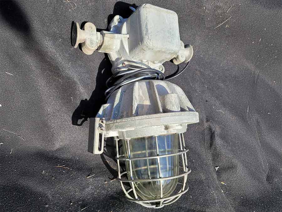 Lampe phare modèle 2